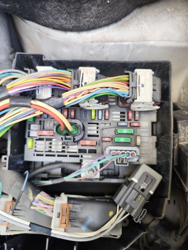 Relay fuse box - relay, /